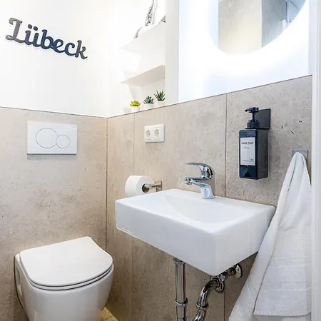 Sadebo Wunnertiet 2 Schlafzimmer 500m Zur Innenstadt Apartment *